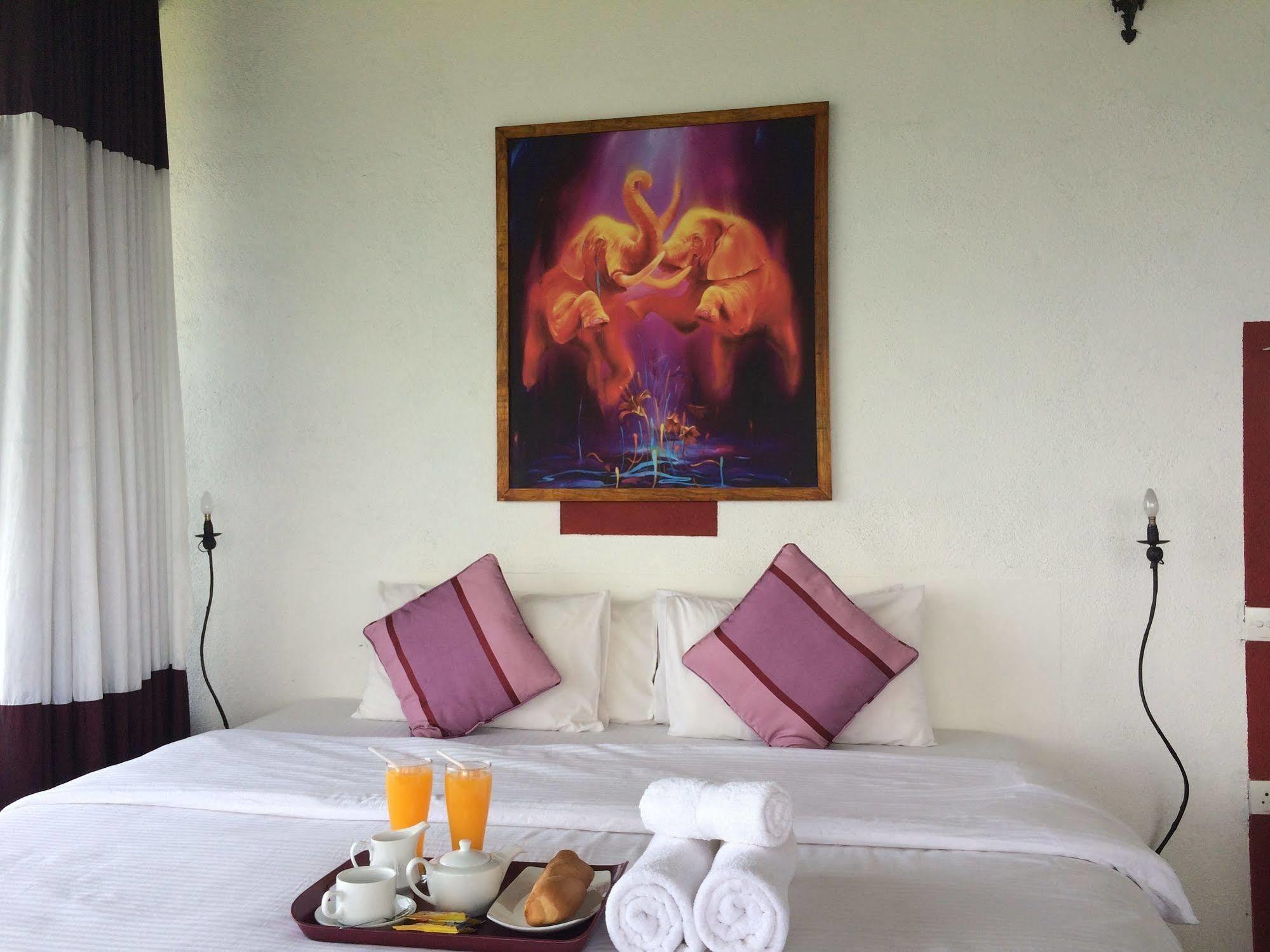 Club Lespri Hotel Palle Deltota Luaran gambar